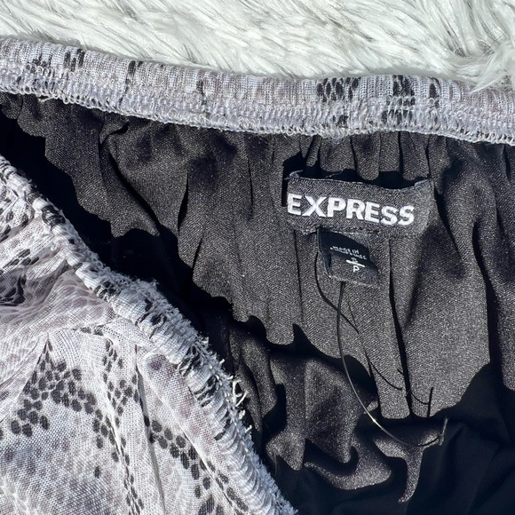 NWOT • Express Top - Picture 7 of 9